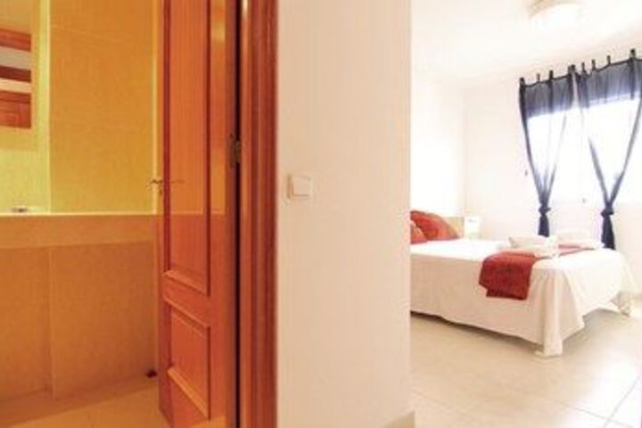 Room 51 of 205