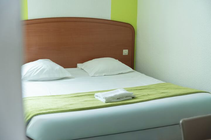 Room 3 of 29