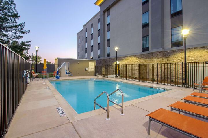 Pool 31 of 42