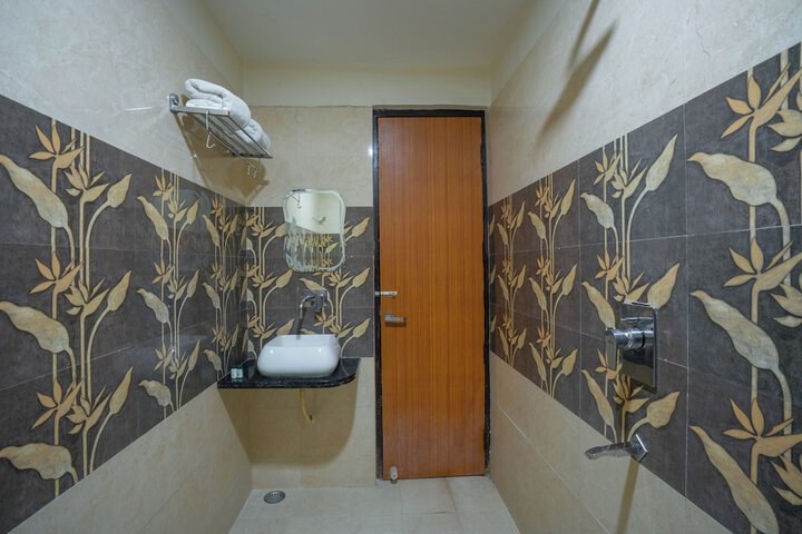Room 29 of 40