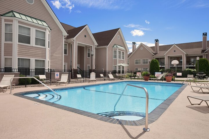 Hotel with Pool