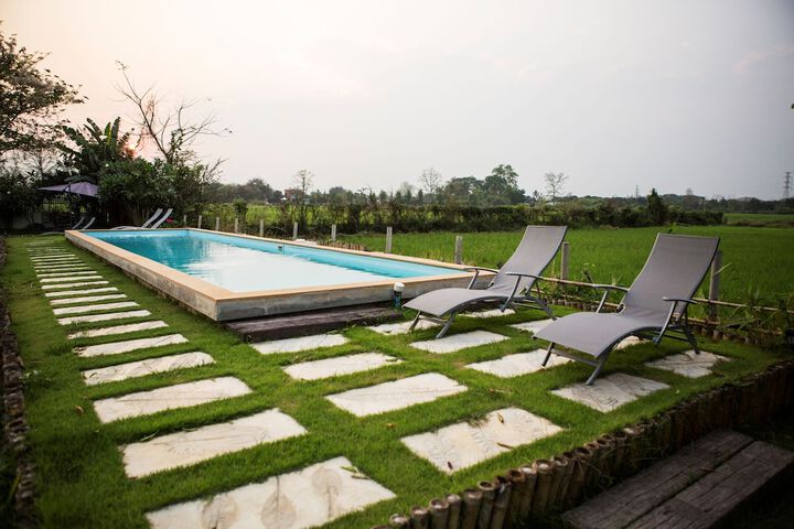 Hotel Pool