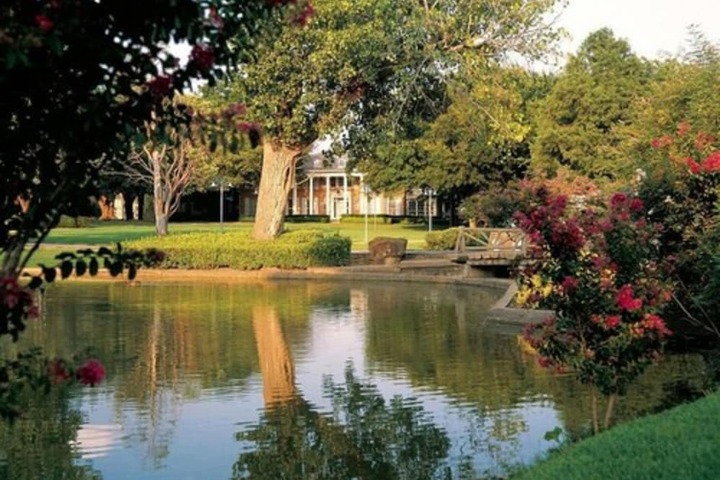 Property Grounds 31 of 35