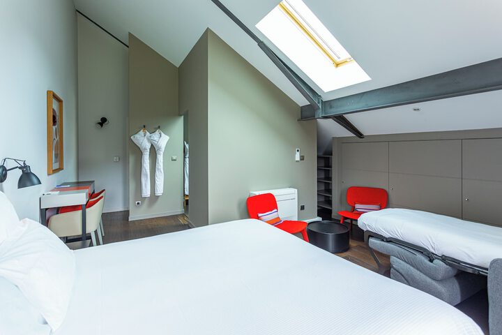 Room 10 of 52