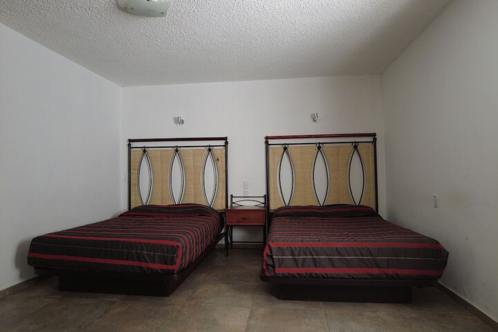 Room 11 of 44