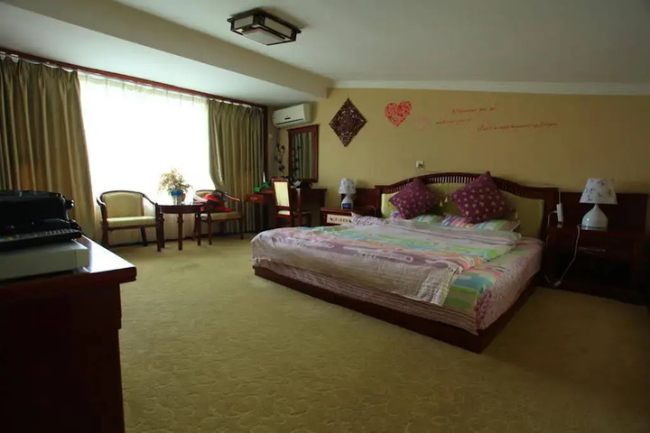 Room 3 of 14