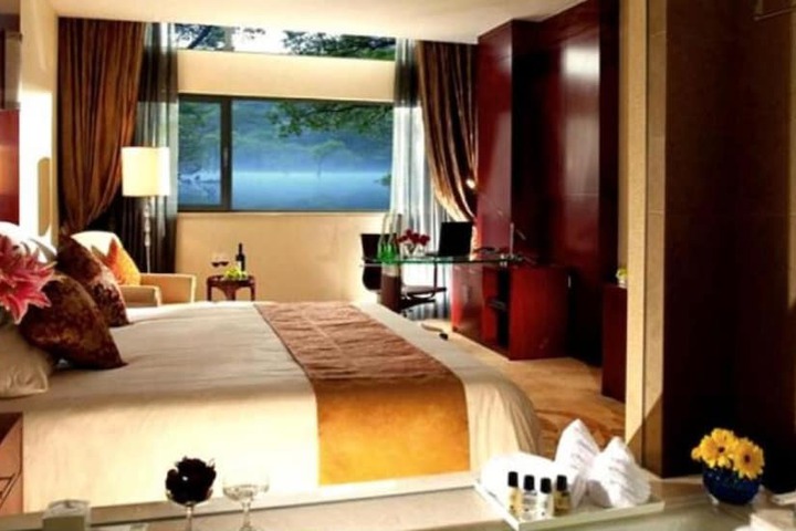 Room 22 of 40