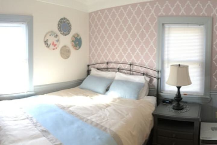Room 2 of 8
