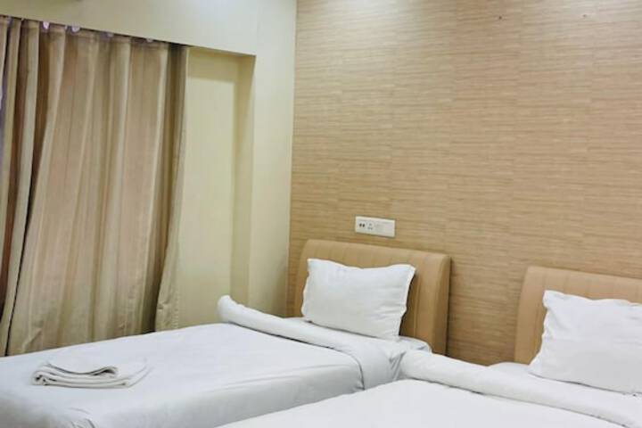 Room 3 of 6