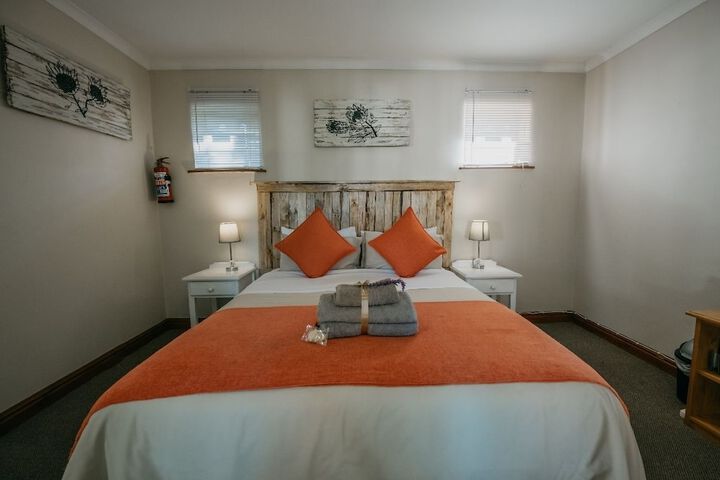 Room 4 of 80
