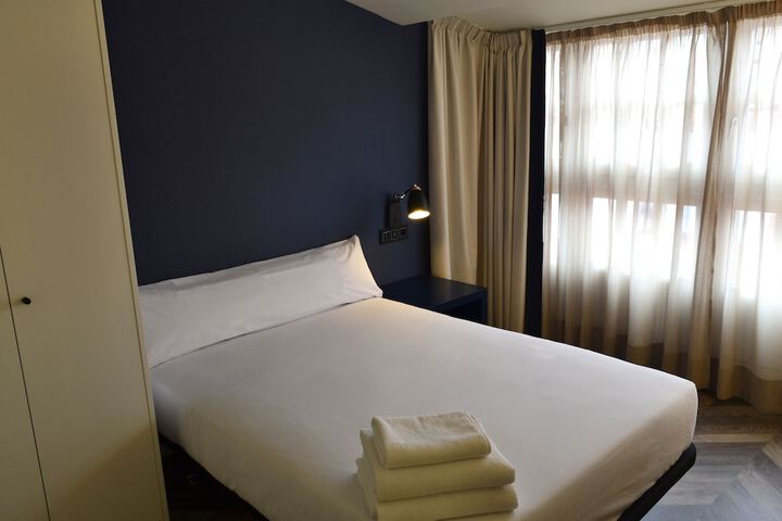 Room 17 of 33