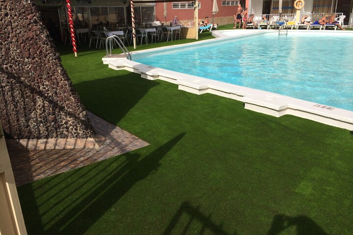 Hotel Pool
