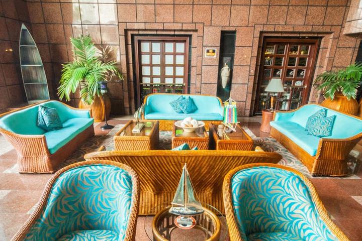 Hotel Lobby