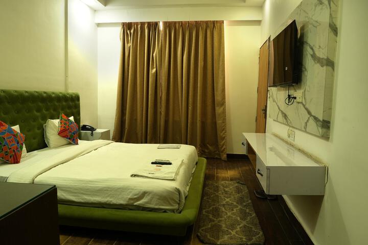 Room 3 of 45