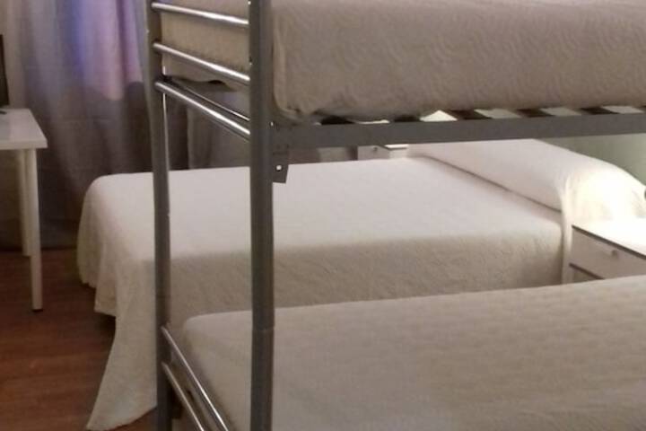 Room 6 of 11