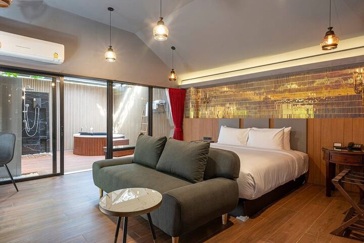 Room 55 of 112