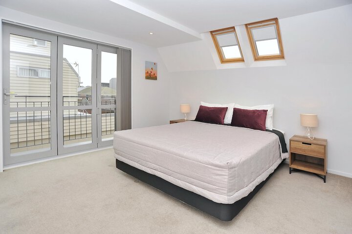 Room 2 of 57