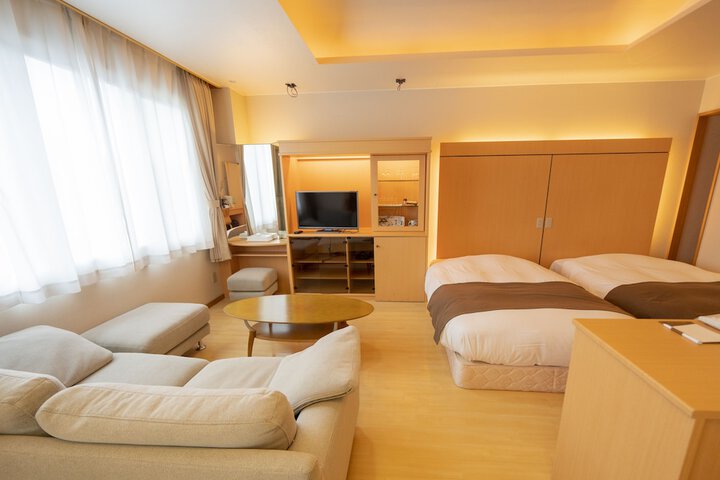Room 14 of 60