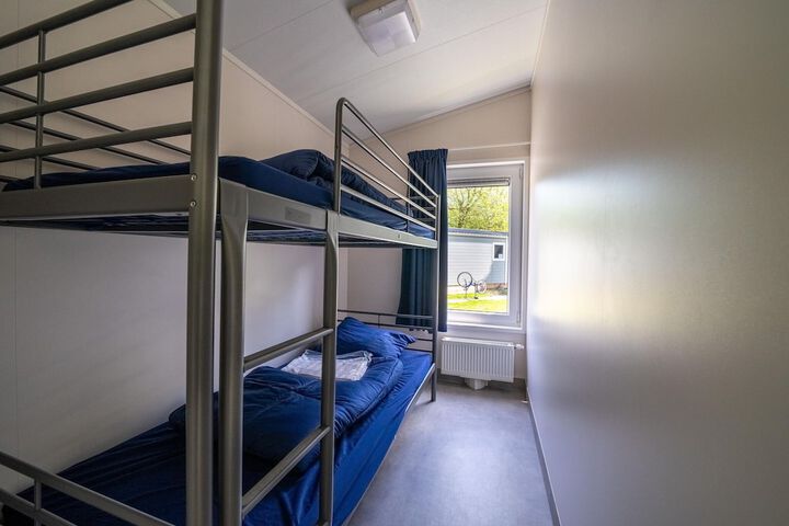 Room 2 of 40