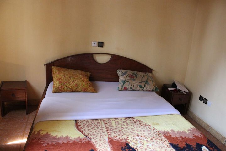 Room 12 of 31