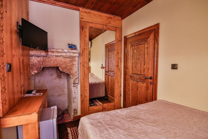 Room 18 of 47