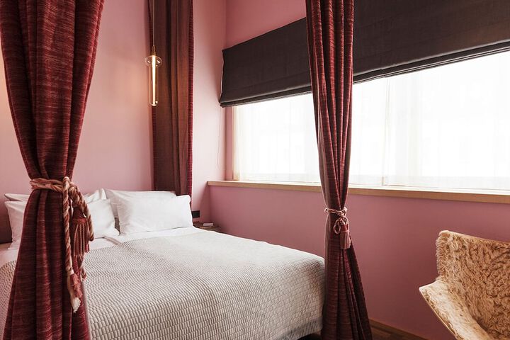 Room 25 of 52