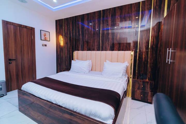 Room 29 of 60