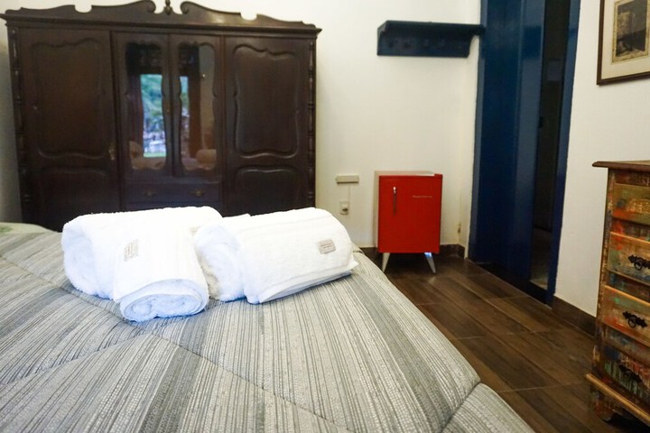 Room 3 of 81