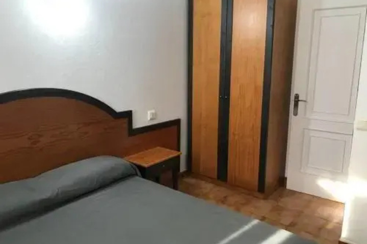 Room 5 of 13