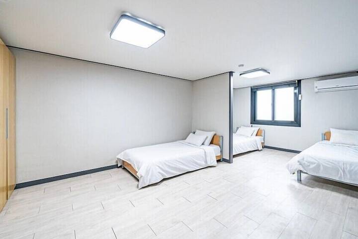 Room 46 of 65