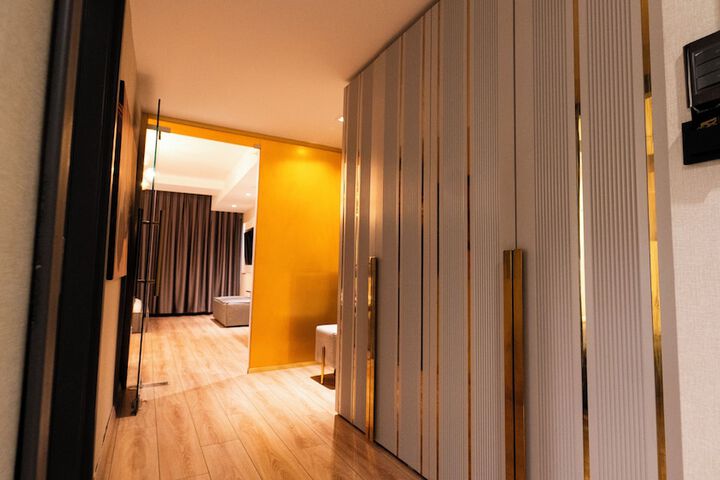 Room 80 of 149
