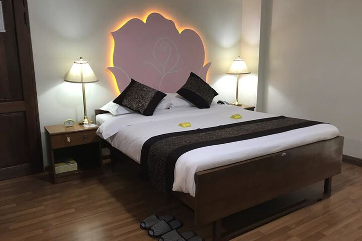Room 20 of 38