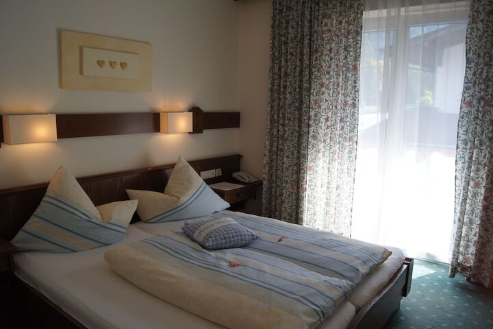 Room 19 of 82