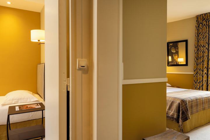 Room 30 of 51