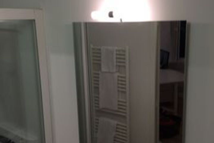 Room 9 of 112