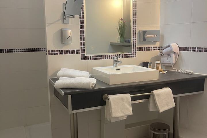 Clean Restrooms