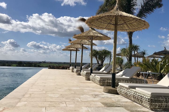 Hotel with Pool