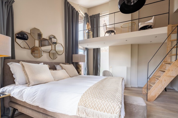 Room 5 of 25