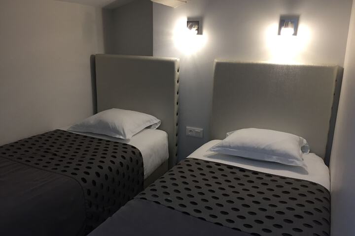 Room 17 of 61
