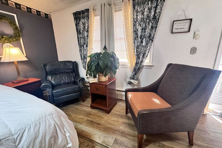 Room 33 of 91