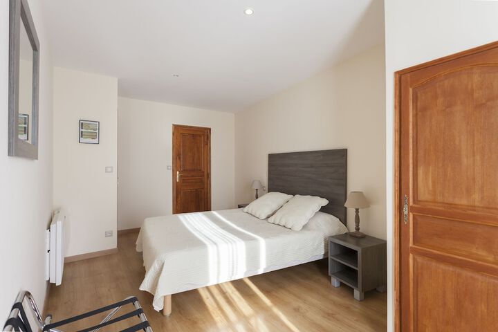 Room 6 of 71