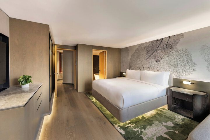 Room 48 of 107