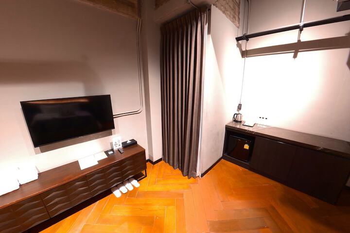 Room 35 of 54