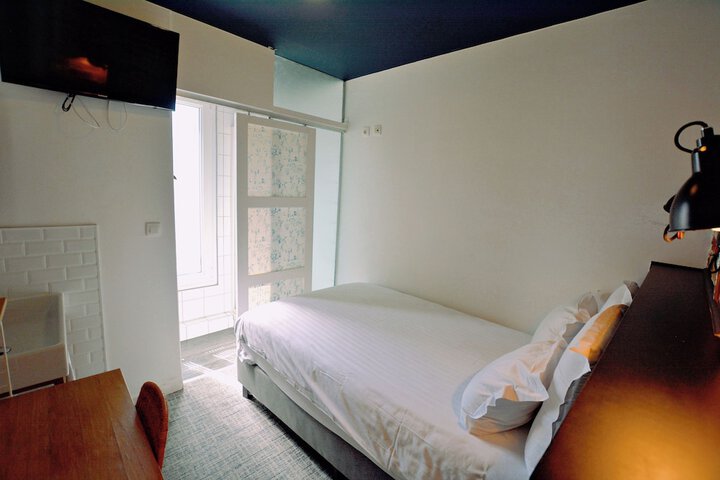 Room 45 of 109