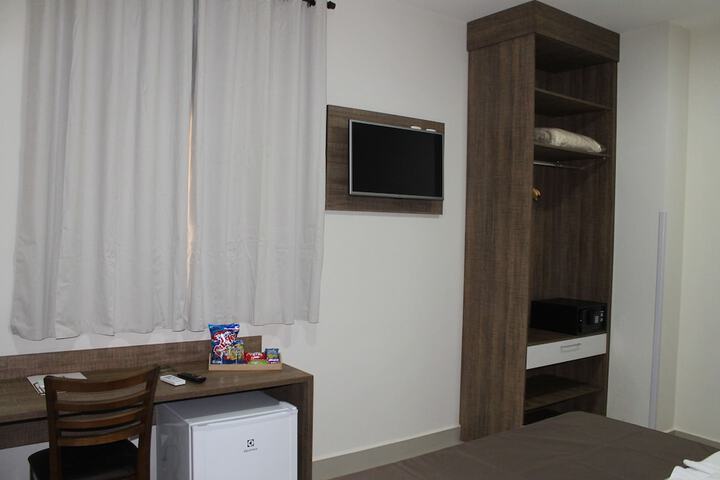 Room 13 of 27