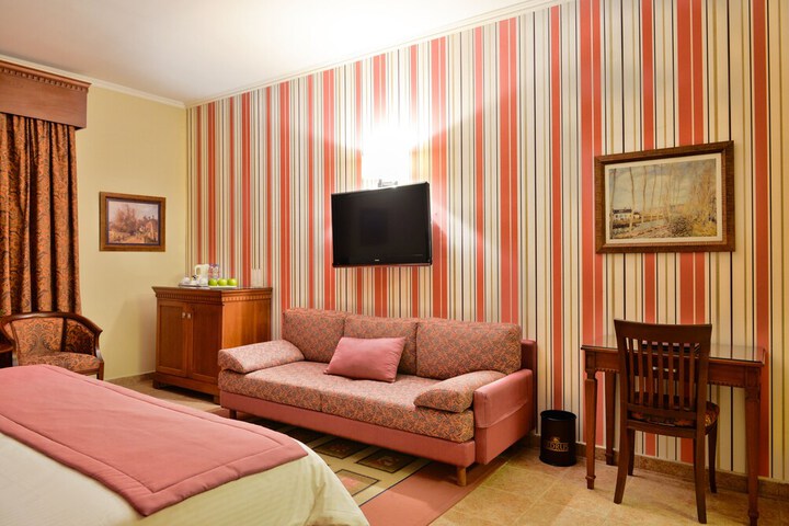Room 12 of 55