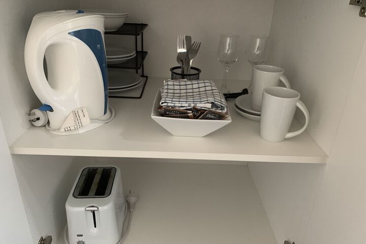 Room 16 of 36