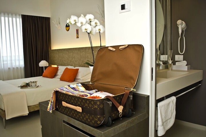 Room 20 of 85