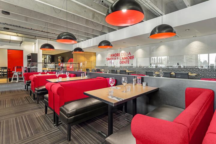 Breakfast area