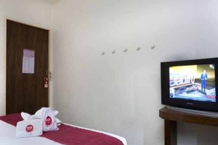 Room 12 of 36